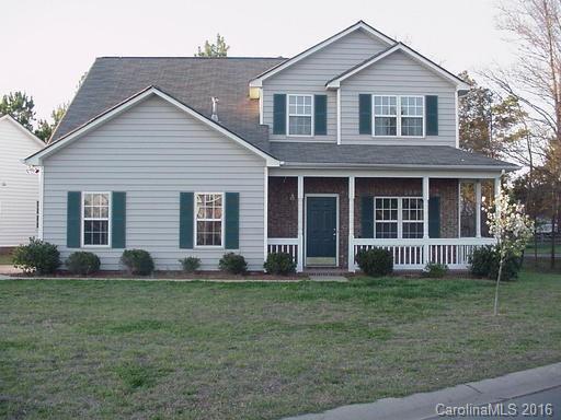 **JUST UPDATED WITH NEW SS APPLIANCES, FRESH PAINT, NEW MASTER FLOORING**-Great floor plan with master bedroom, Private Bath and laundry on main level.  Fireplace in great room.  3 bedrooms with Full Bath AND bonus room/5th bedroom on upper level.  2 car garage.  Fenced in backyard.