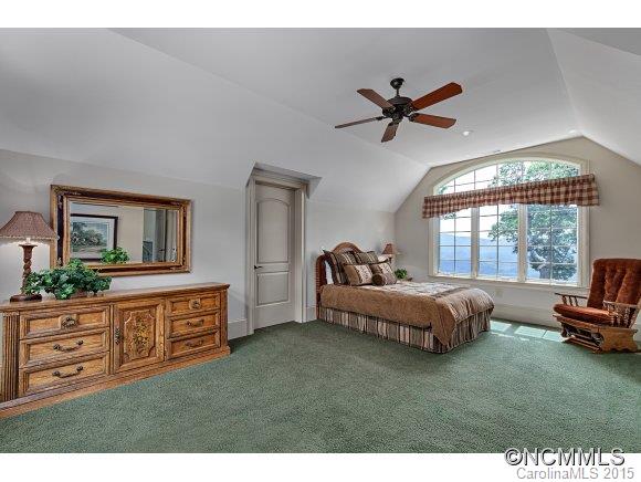 Reynolds Mountain - Residential