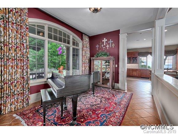 Reynolds Mountain - Residential