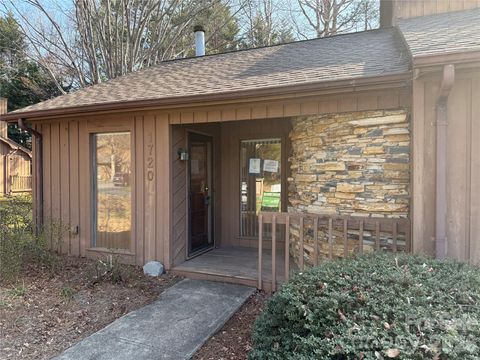 1720 12th Street NE Hickory NC 28601