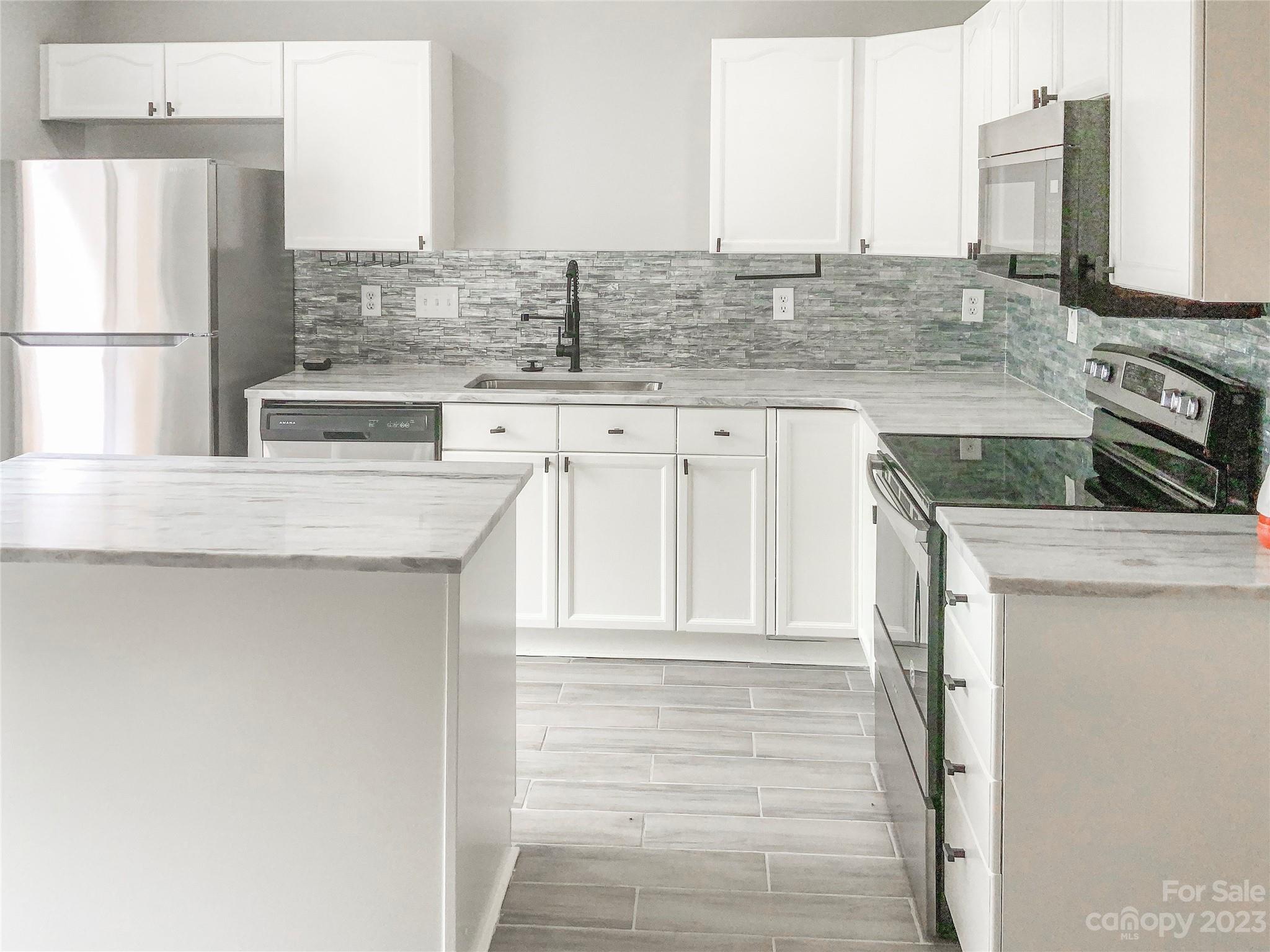 Huntington Ridge - Residential