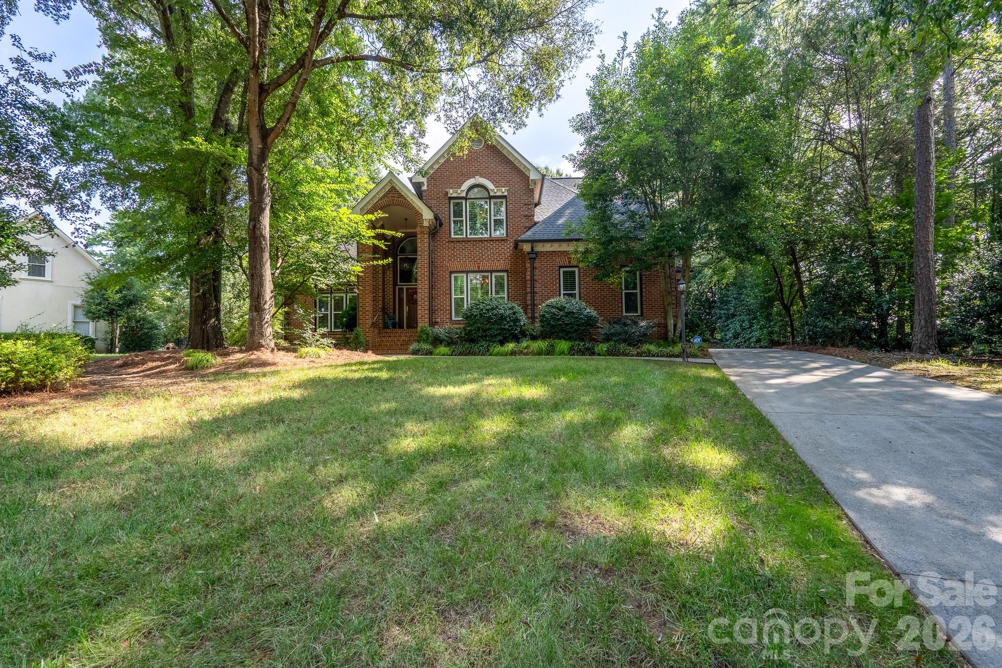 5201 Jupiter Hills Court