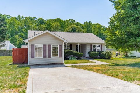 Photo of 134 Chere Helen Drive, Mooresville, NC 28115 (MLS # 4373841)