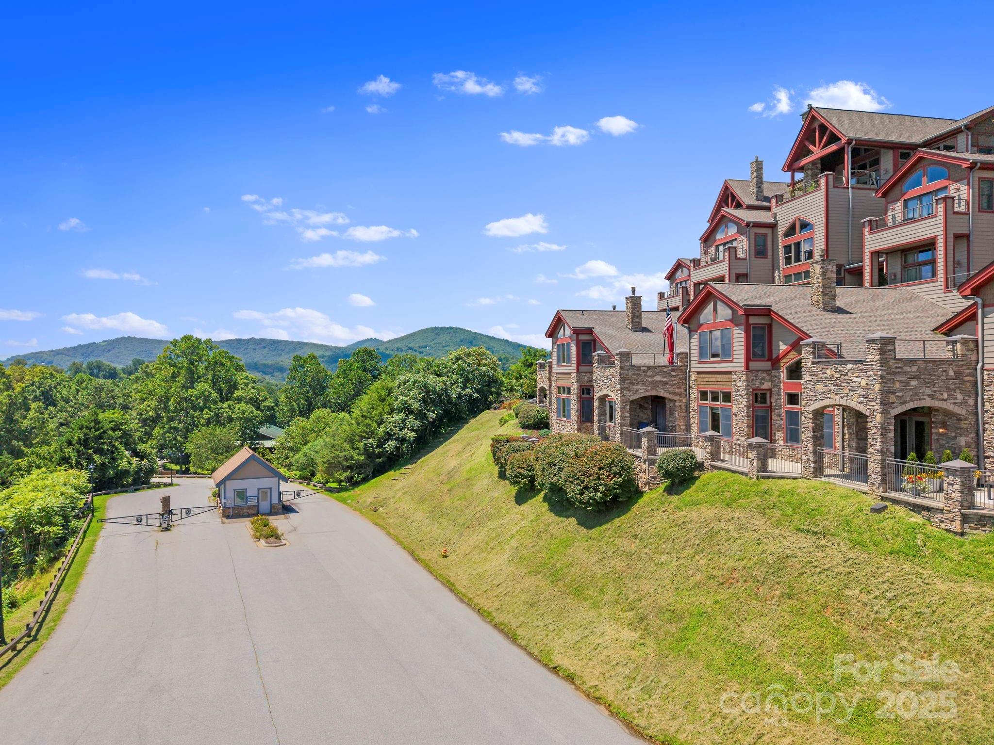 Cirrus Condominiums - Residential