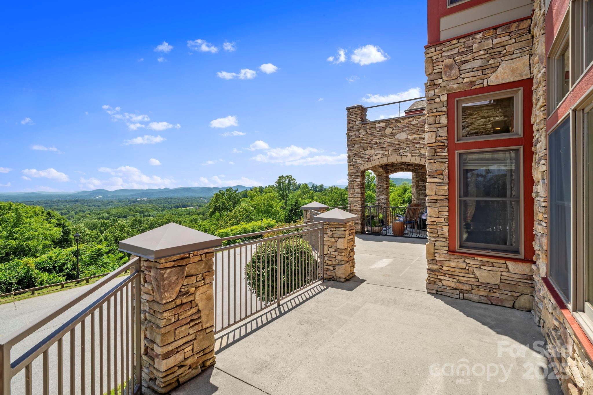 Cirrus Condominiums - Residential