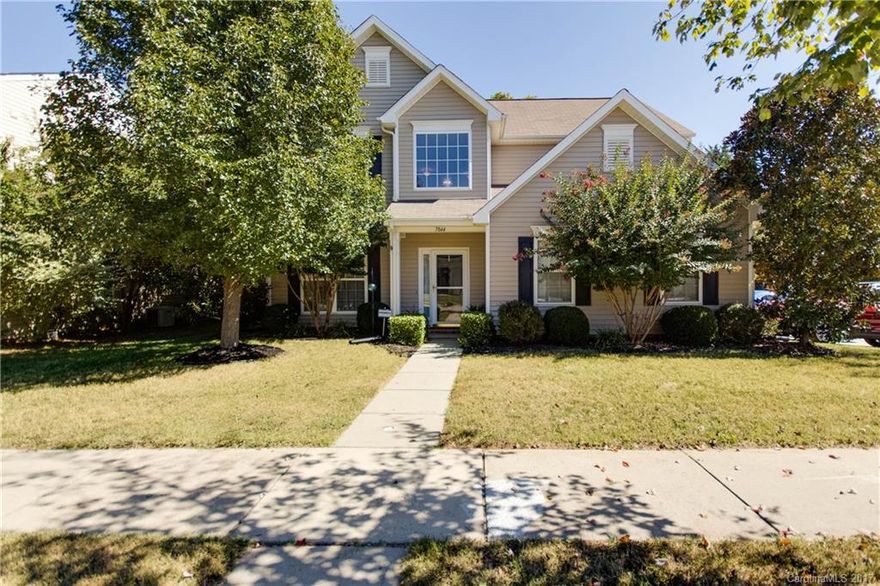 ~PRIME LOCATION~~Immaculately maintained 3 bedroom 2 1/2 bth w/a BRIGHT den and open Loft situated on a  CORNER lot w/a FULLY fenced in Backyard perfect for ENTERTAINING or for your FURRY little ones! in HOT HOT HOT Huntersville. NEW PERGO flooring throughout the main floor w/a FABULOUS OPEN Kitchen that includes GRANITE countertops NEW APPLIANCES WARRANTIES STILL IN PLACE... overlooking the Breakfast area and LIVING-ROOM. Come check it out! won't last!