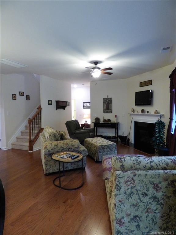 Fullerton Place - Residential