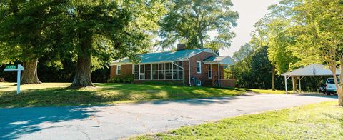 1399 Ruby Spencer Street Newton NC 28658