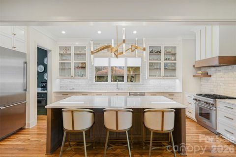 Photo of 1312 Hazelhurst Avenue, Charlotte, NC 28211 (MLS # 4349450)