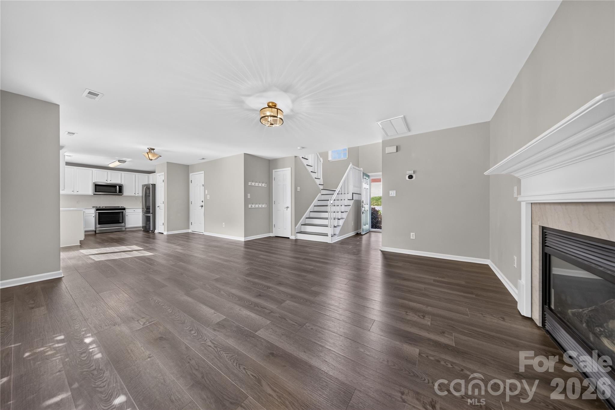 1505 Hollythorne Drive