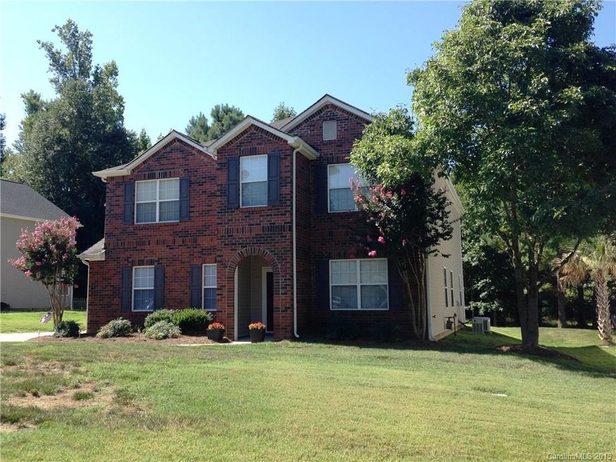 Outstanding home, quiet neighborhood. New wood floors downstairs & upstairs hall. Formal living & dining rms. New quartz countertops in bright, open kitchen w/ tile backsplash & SS appliances. Kitchen island & work desk. Large master suite w/ 2 walk-in closets, garden tub, sep shower w/ tile surround & designer shower head. Spacious bonus rm and secondary bedrooms. Great landscaping w/ in-ground irrigation. Expanded patio w/ pavers. Private backyard w/ storage bldg. Close to shopping & hospital.