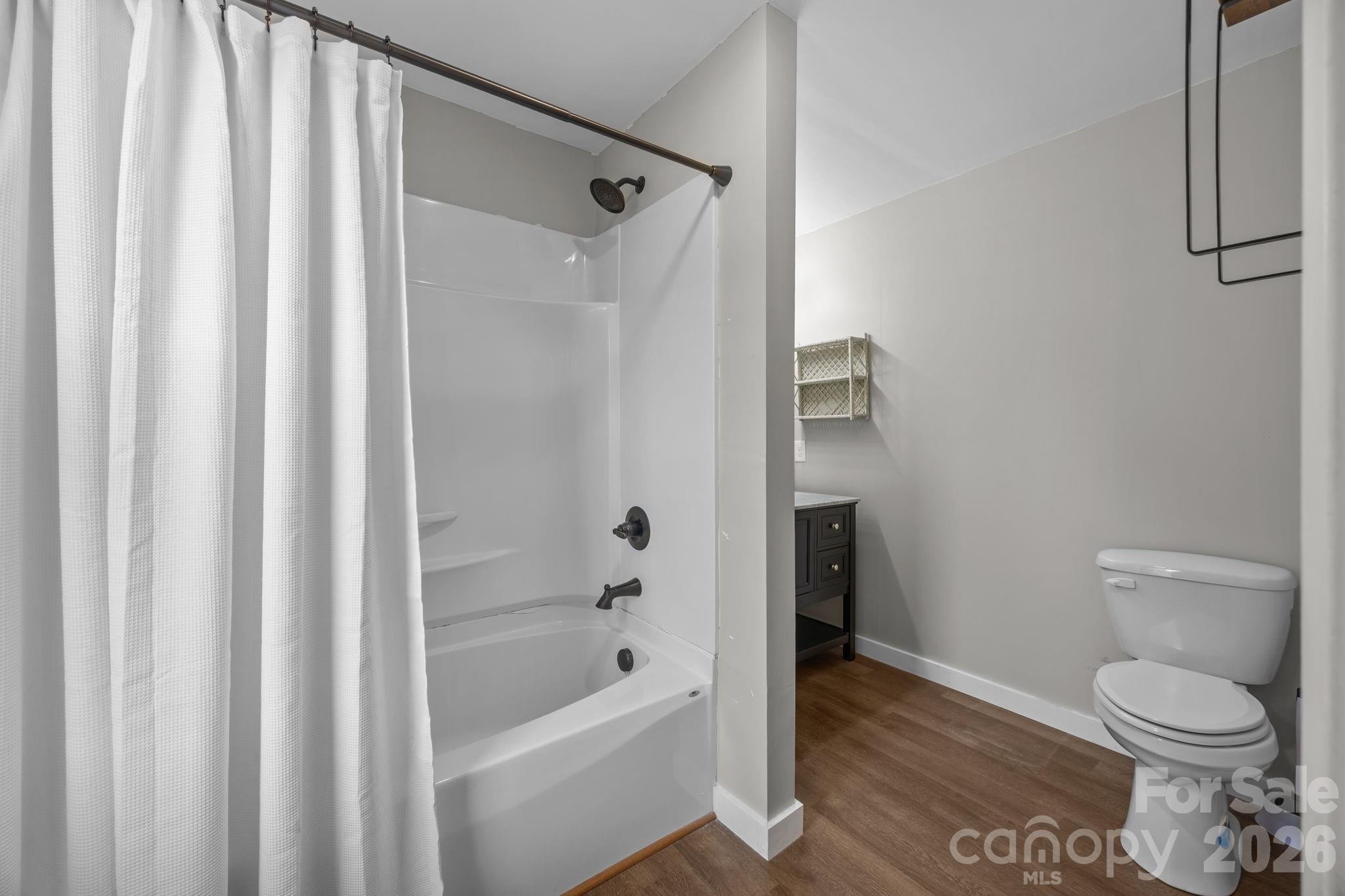 Country Club Estates - Residential