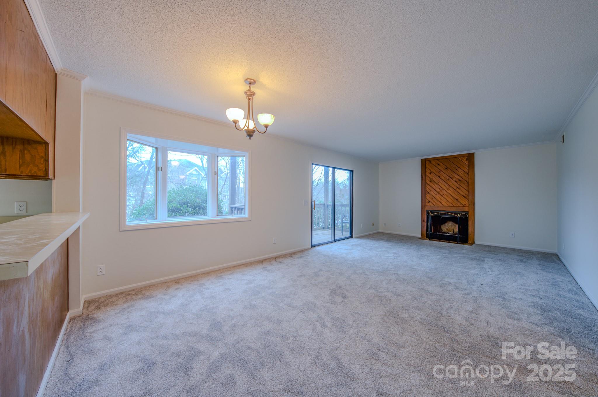201 Racquet Club Road 19