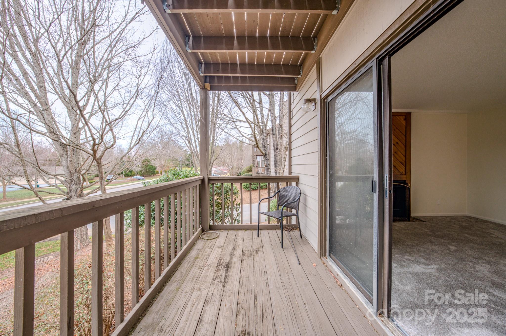201 Racquet Club Road 19