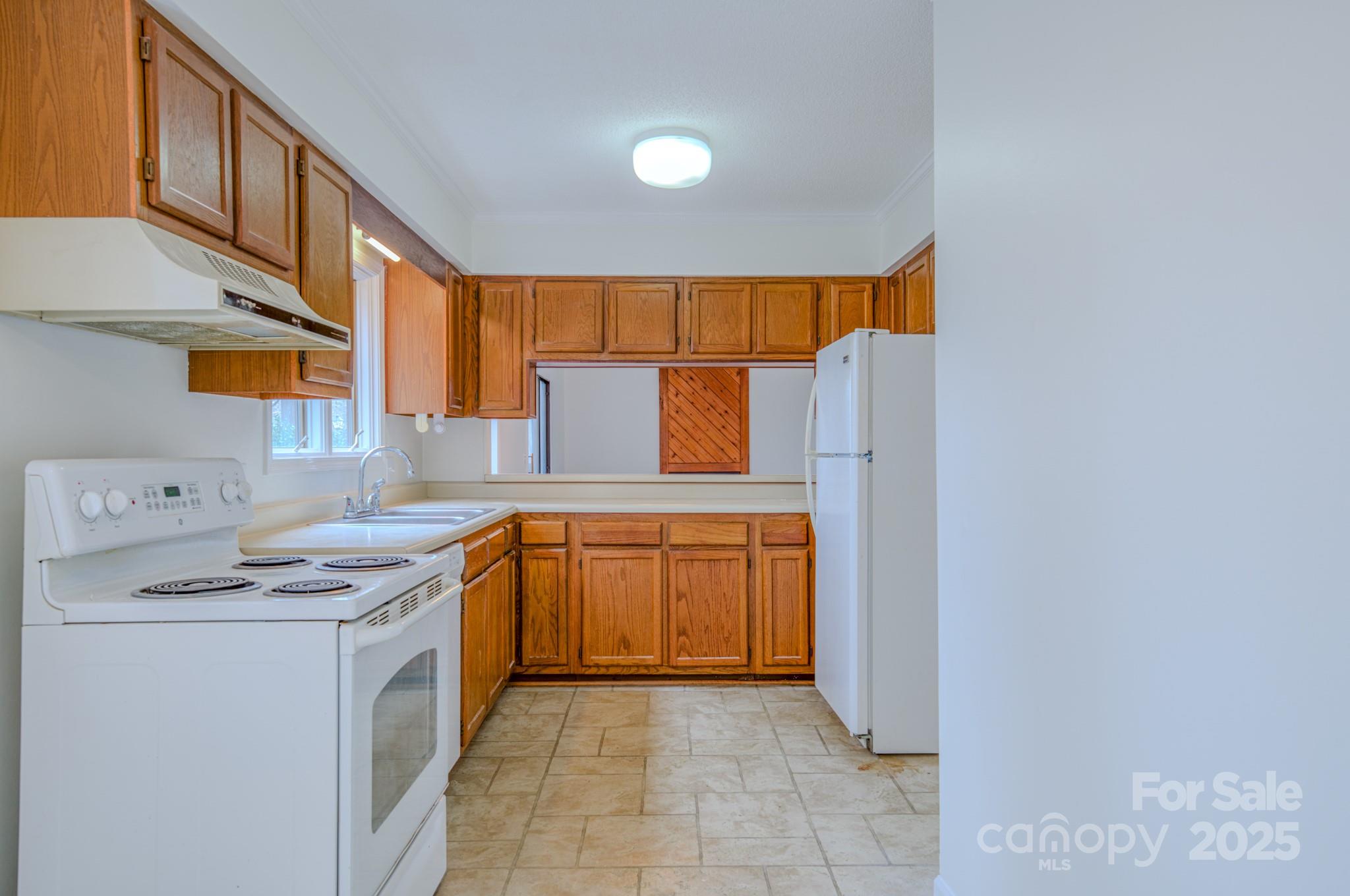 201 Racquet Club Road 19
