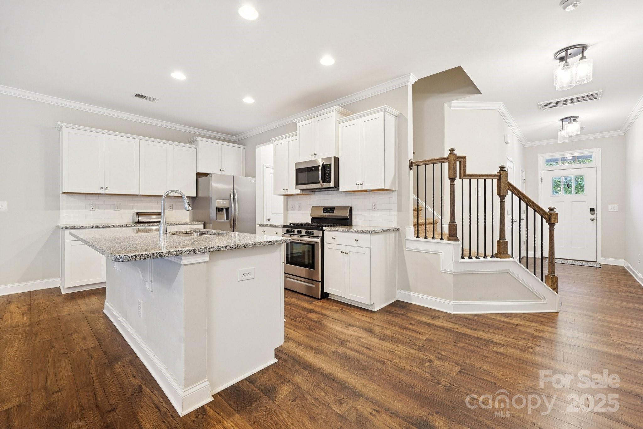 5020 Harris Woods Boulevard