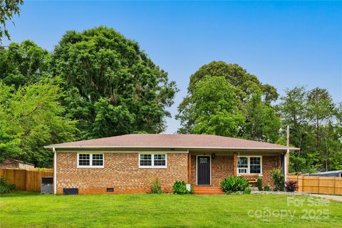 381 Mountain View Street Forest City NC 28043