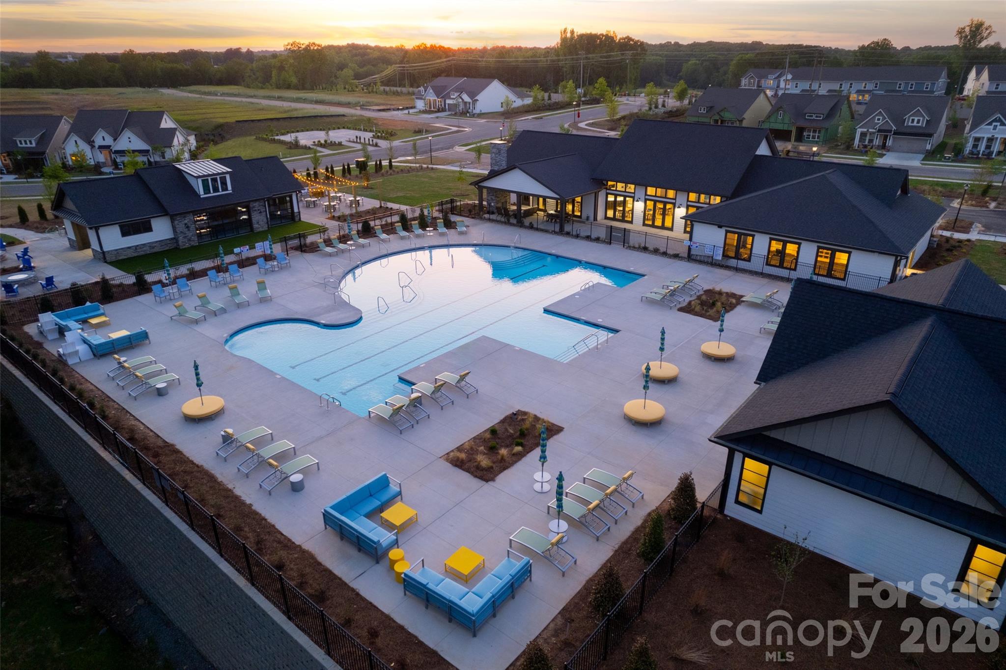 Encore At Streamside - Residential