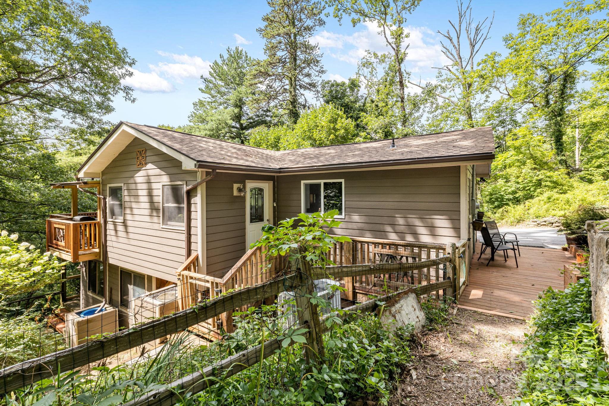 695 Huckleberry Mountain Road