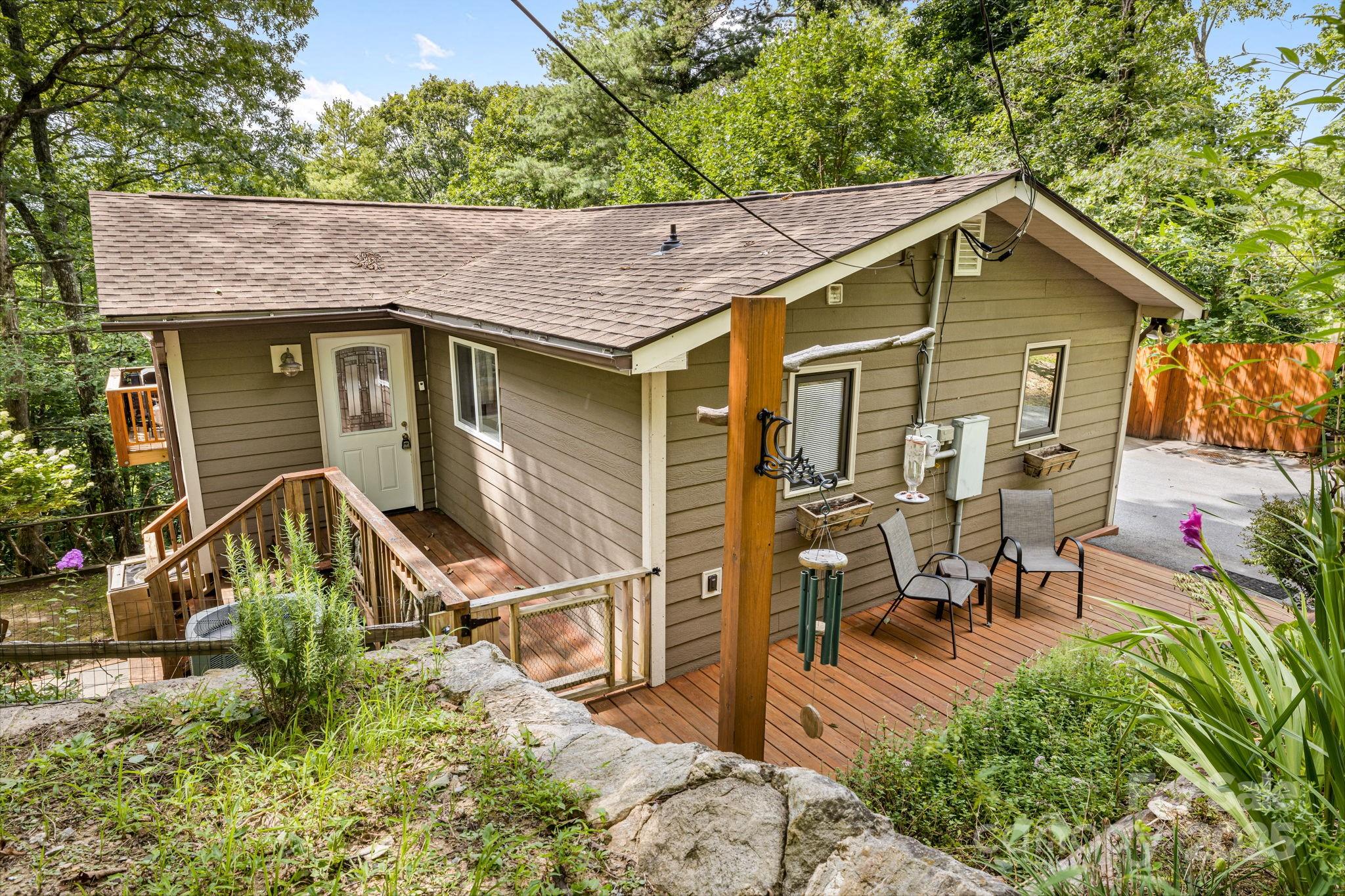 695 Huckleberry Mountain Road