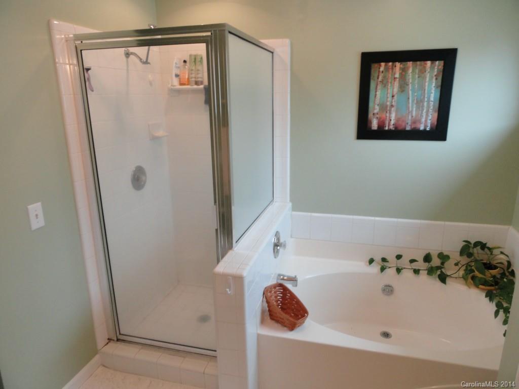 BRISTOL PARK - Residential