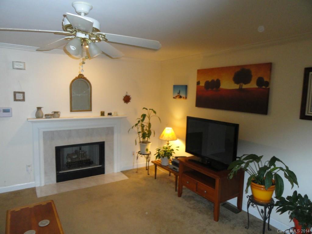 BRISTOL PARK - Residential