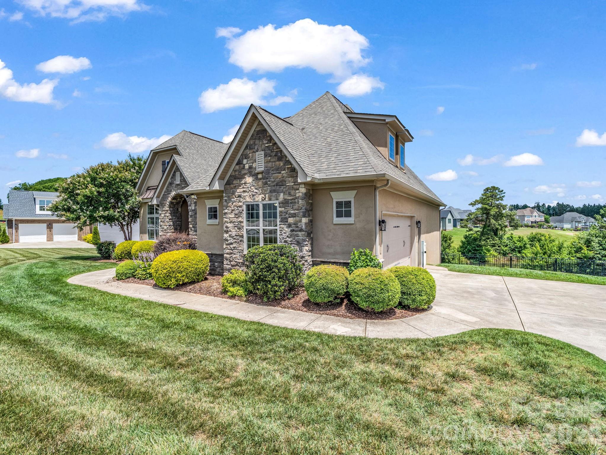 113 Deer Brook Drive