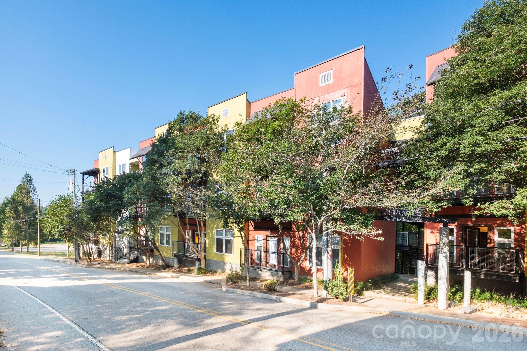 125 Clingman Avenue 103