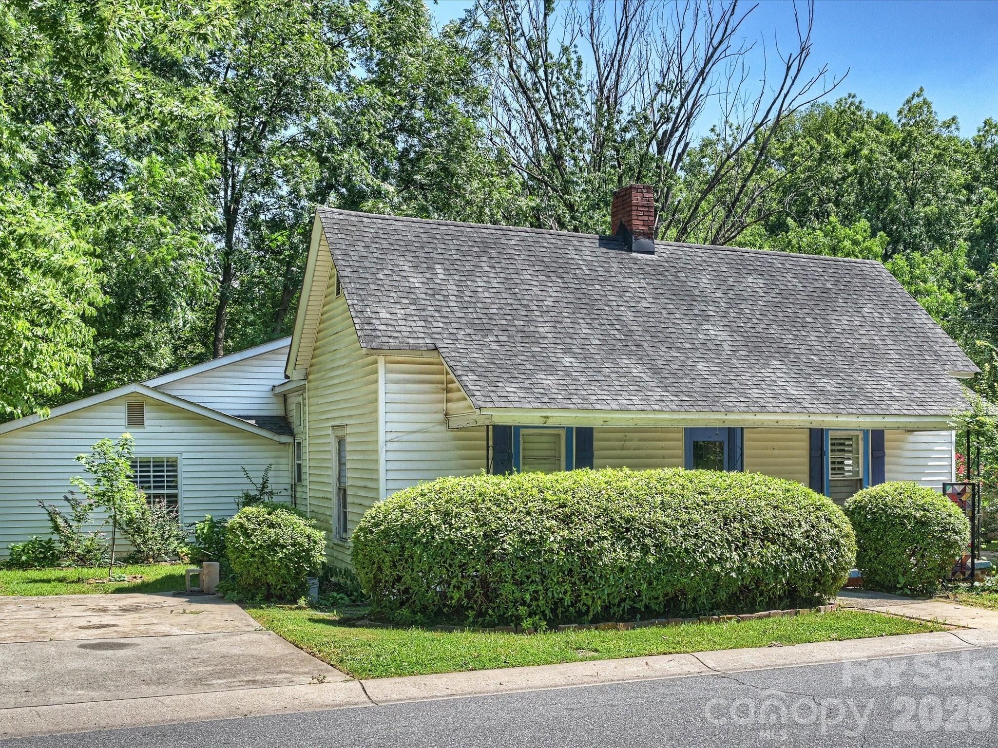3014 Yadkin Avenue