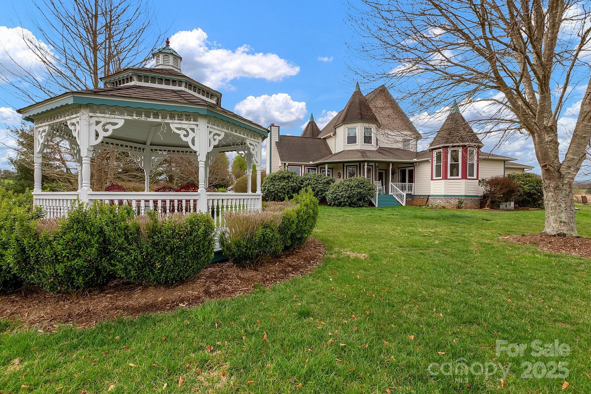 122 Windy Hills Lane