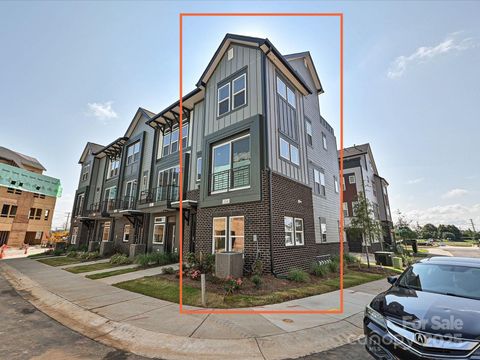 1308 Walter Taylor Way EQX0105 Charlotte NC 28206