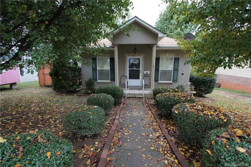Adorable cottage, full of charm!  Great, open floor plan packs tons of appeal into this small space.  High ceilings, gorgeous crown moldings, new carpet, and fresh paint create a dollhouse inside.  Outside, enjoy the covered deck overlooking the spacious, fenced backyard.  Columns on the front porch, mature landscaping create curb appeal. New roof approx. 1-2 years ago. Awesome location in Fulton Heights!  Perfect for downsizing or for a first home.