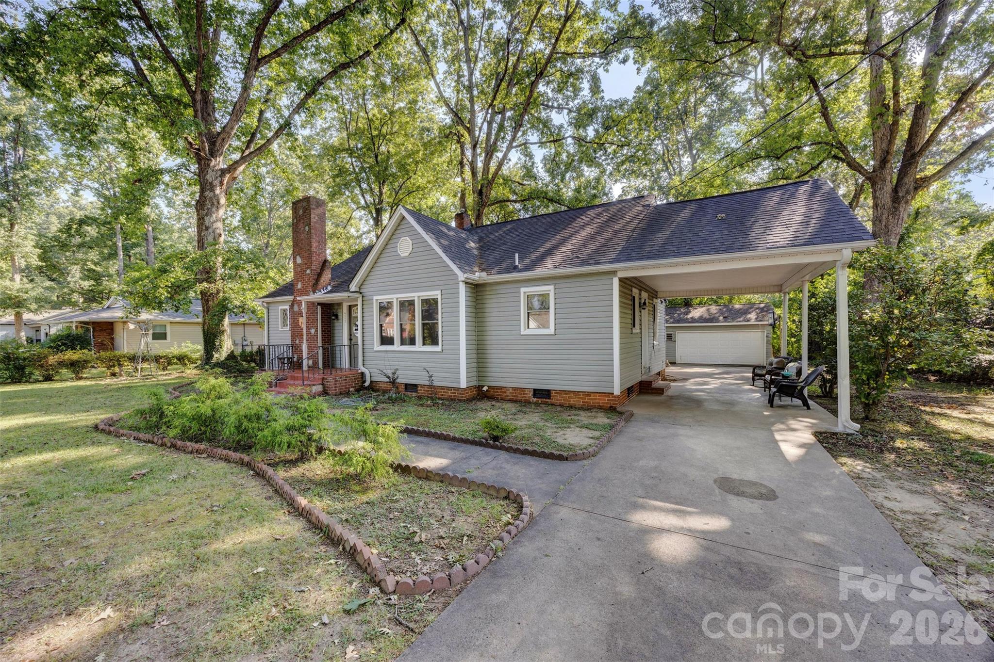 511 Woodside Drive