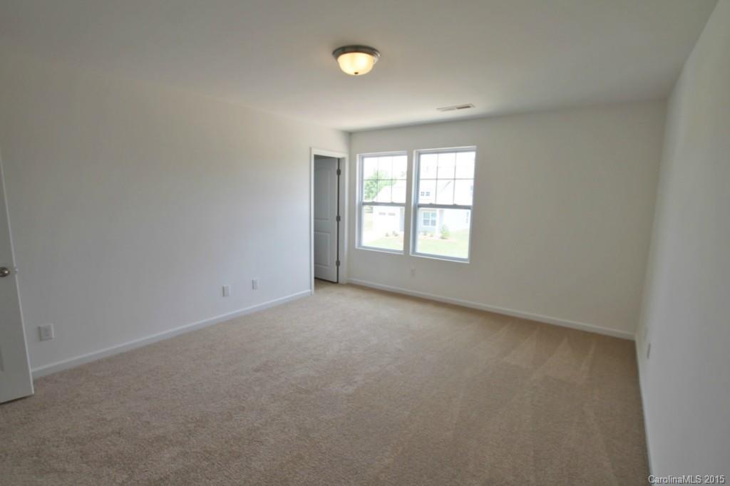 Newport Lakes - Residential