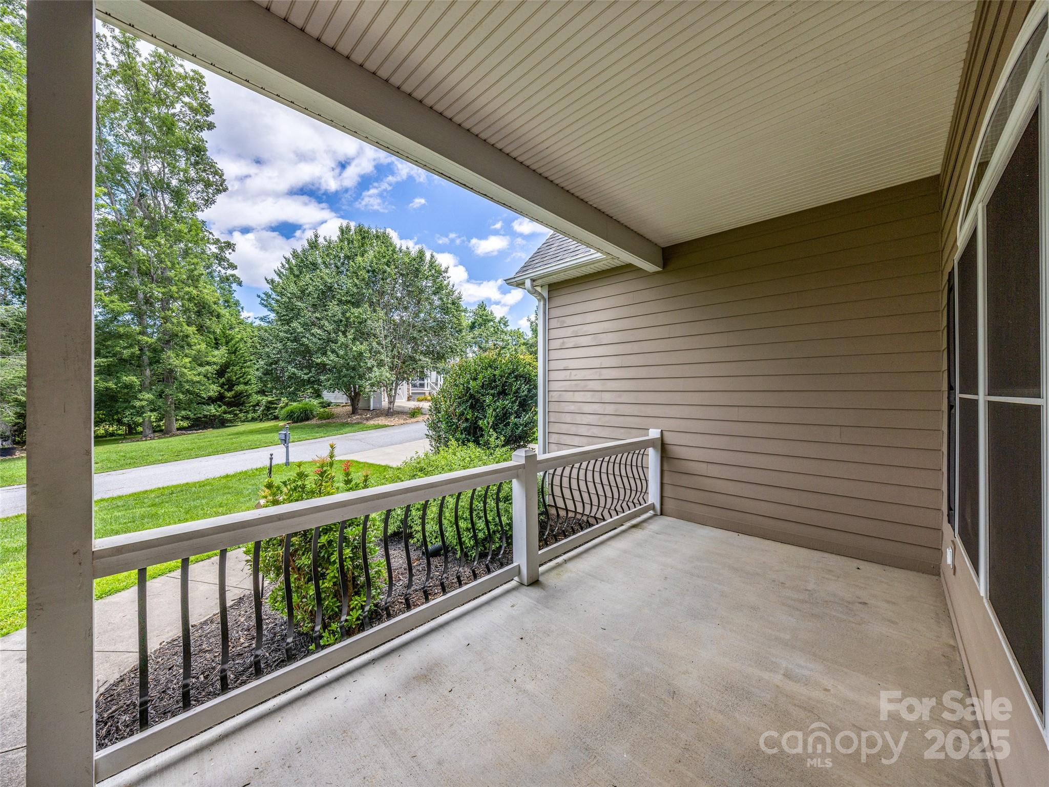 9 Foggy Glen Drive