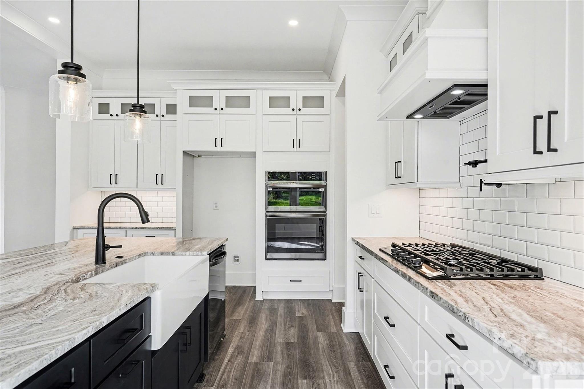 Shady Cove - Residential