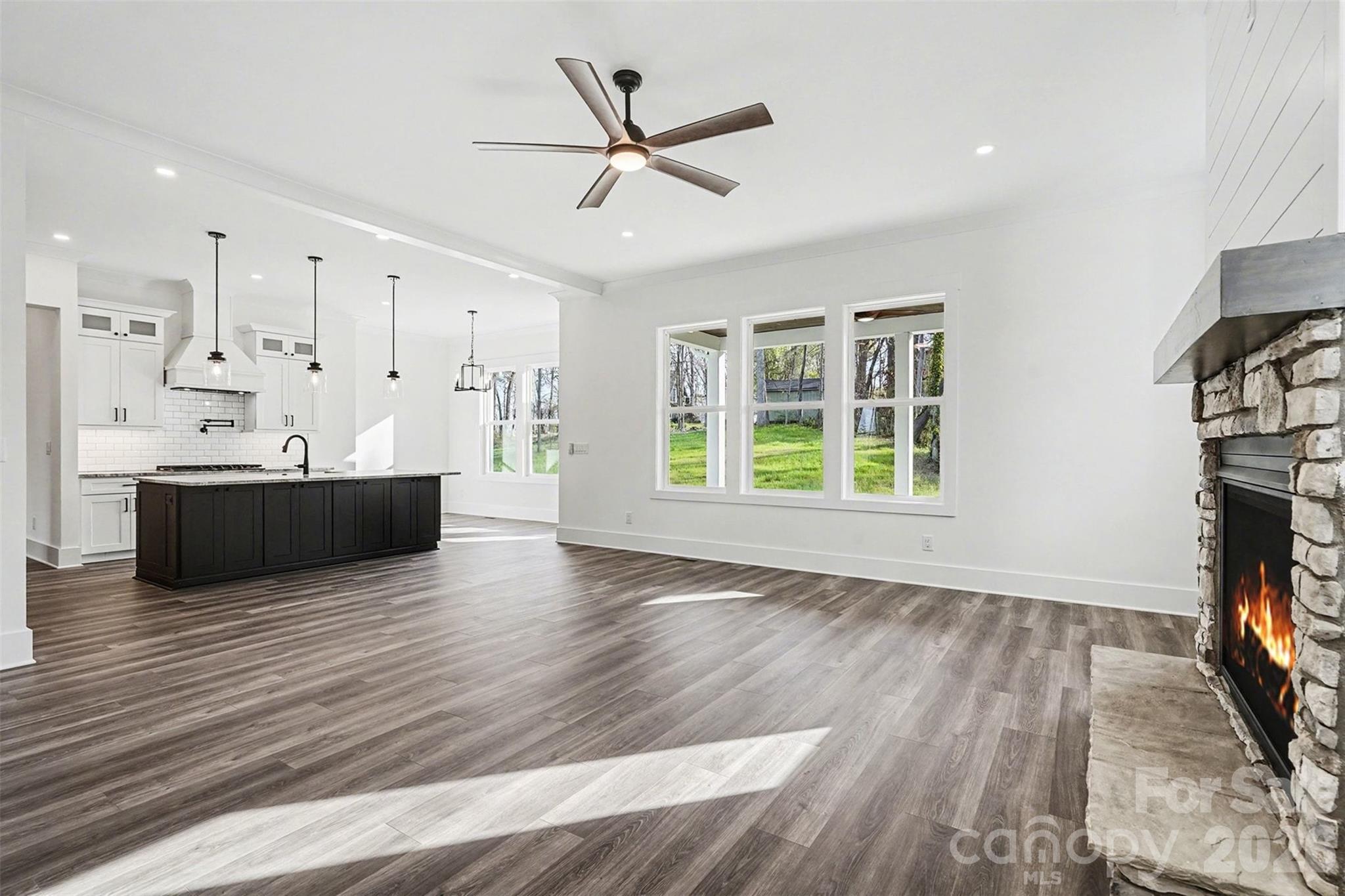 Shady Cove - Residential