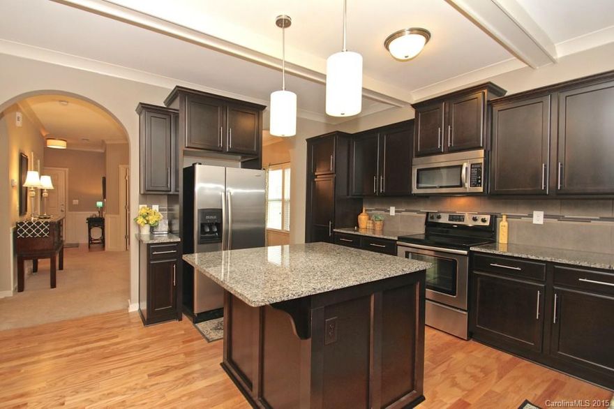 Beautiful 3 bed (+ Bonus/Flex Room) Home On Large Corner Lot!  Open Floor Plan w/ Tall Ceilings, Amazing Kitchen w/ Stainless Steel Appliances, Granite Countertops & Large Island For Entertaining Open Up To Fantastic Living Room!  Lovely Master Retreat Upstairs w/ Huge Walk-In Closet & Bathroom w/ Dual Vanities.  This Is The One You've Been Waiting For!