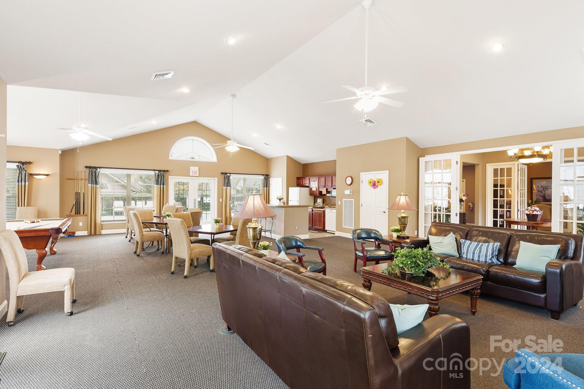 Hamburg Crossing - Residential