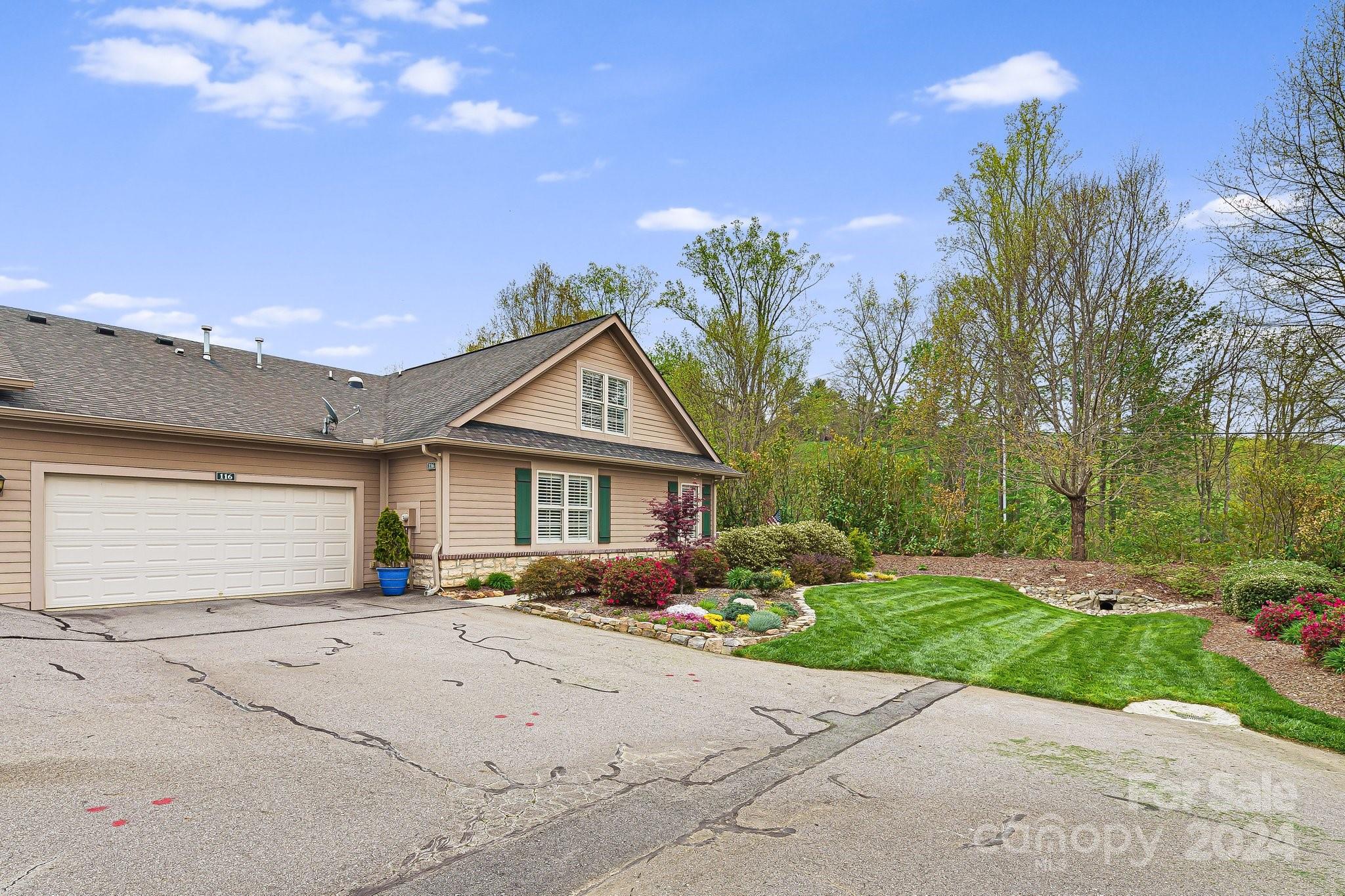 Hamburg Crossing - Residential