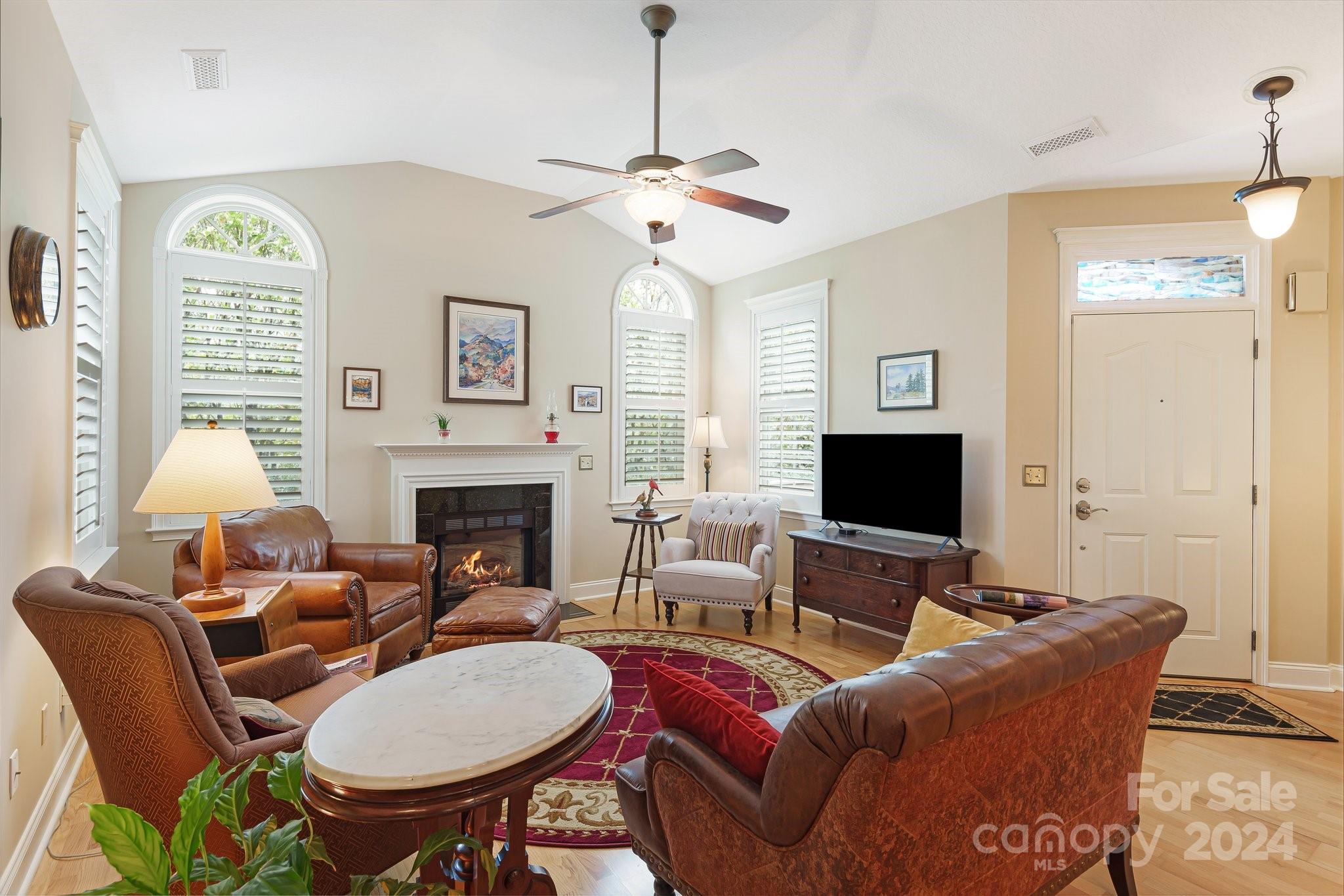 Hamburg Crossing - Residential