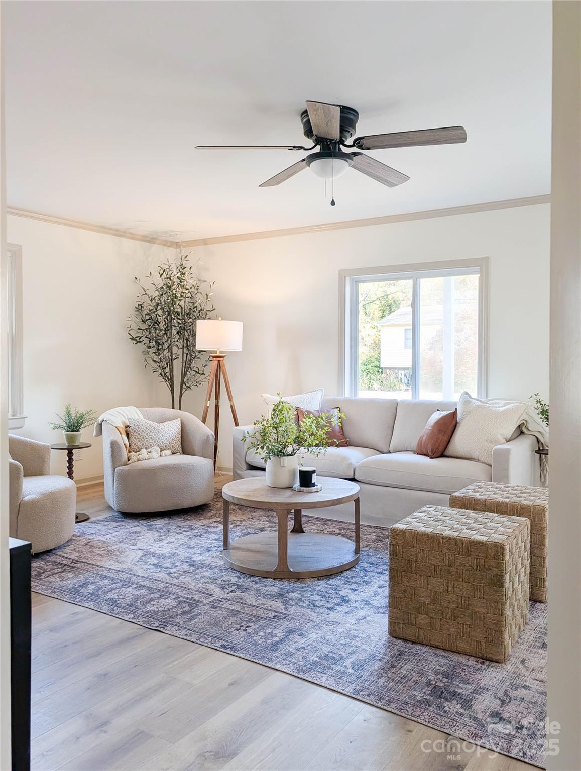 428 E Division Avenue