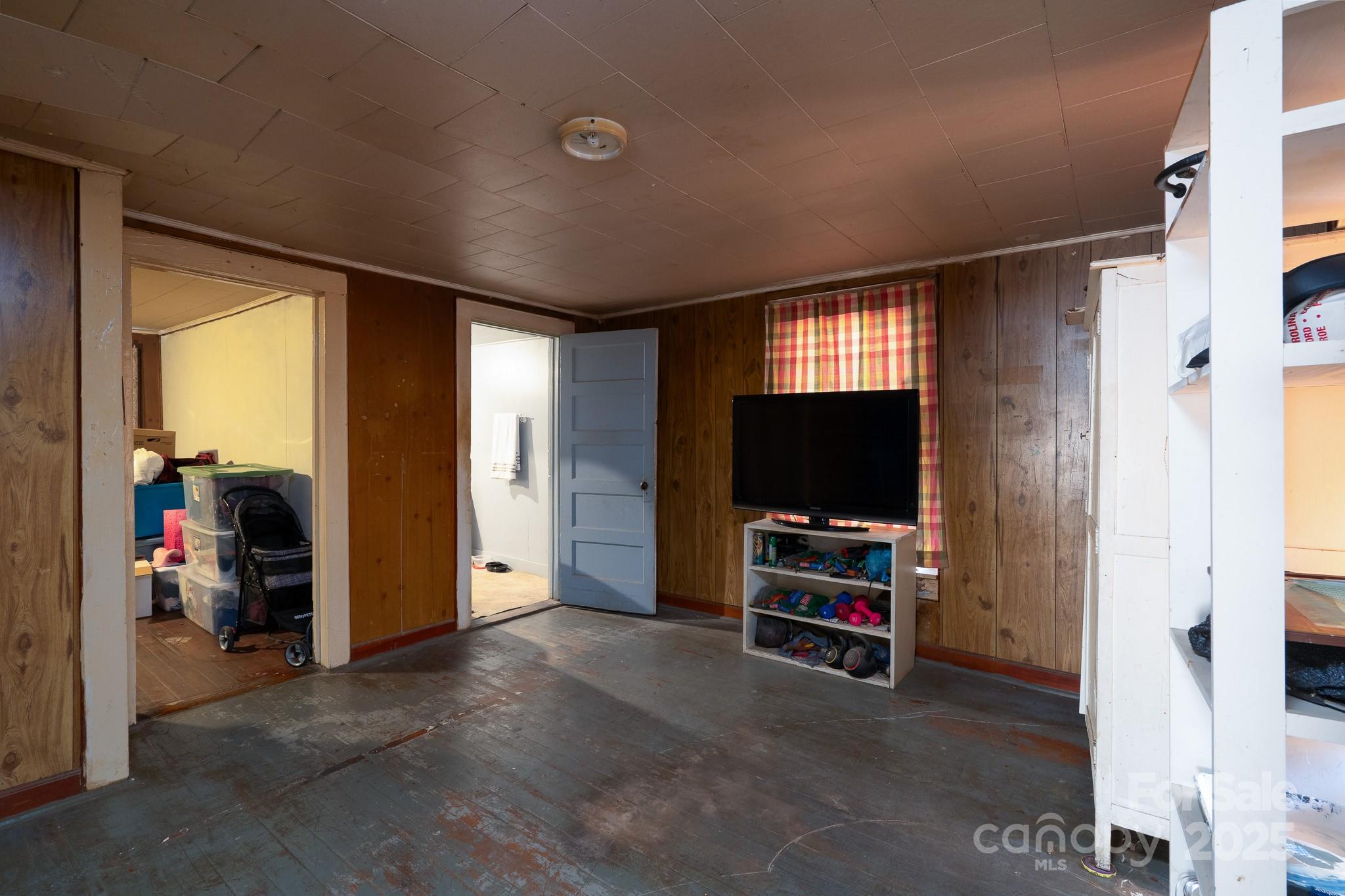 Yadkin Heights - Residential