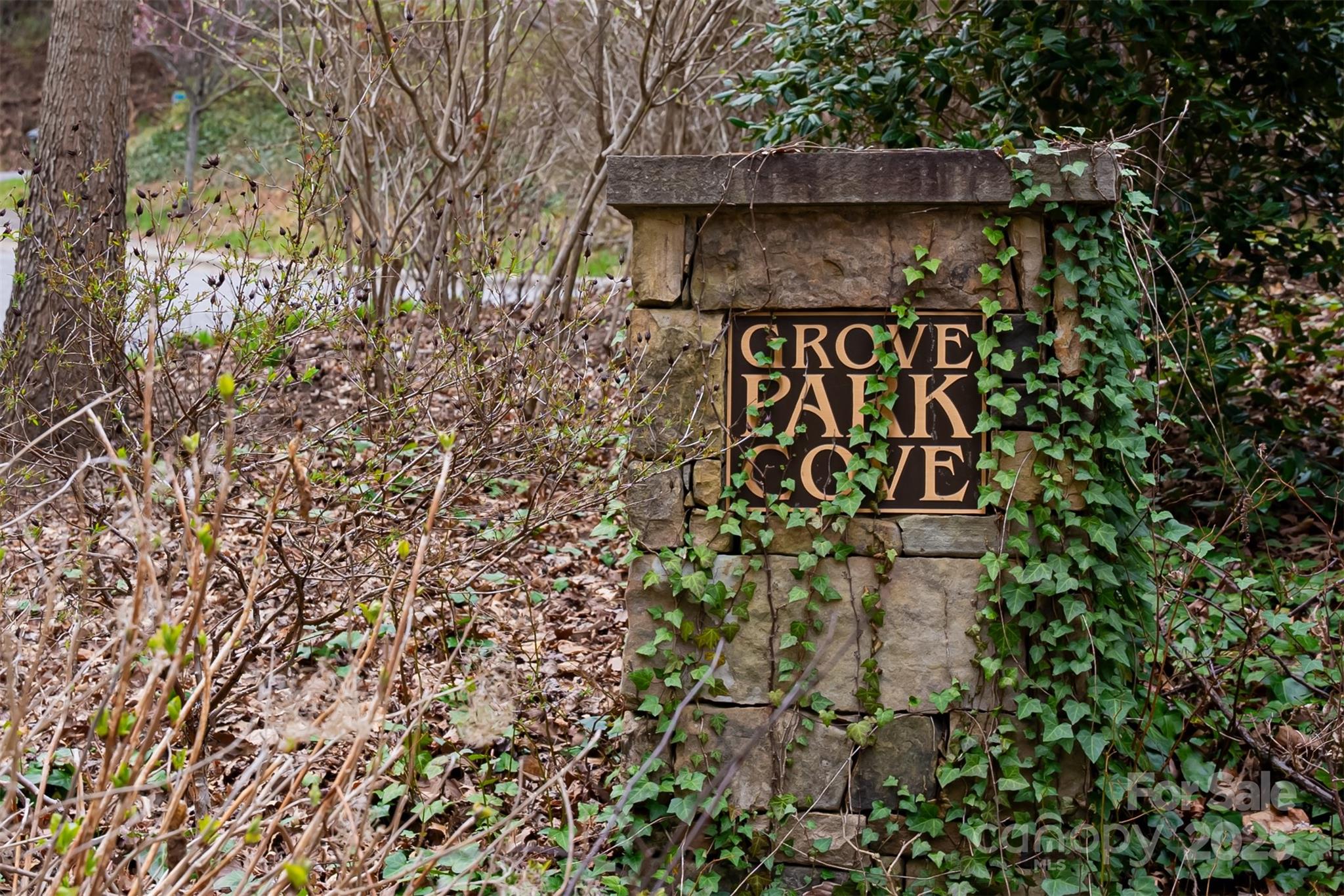 12 Grovepoint Way