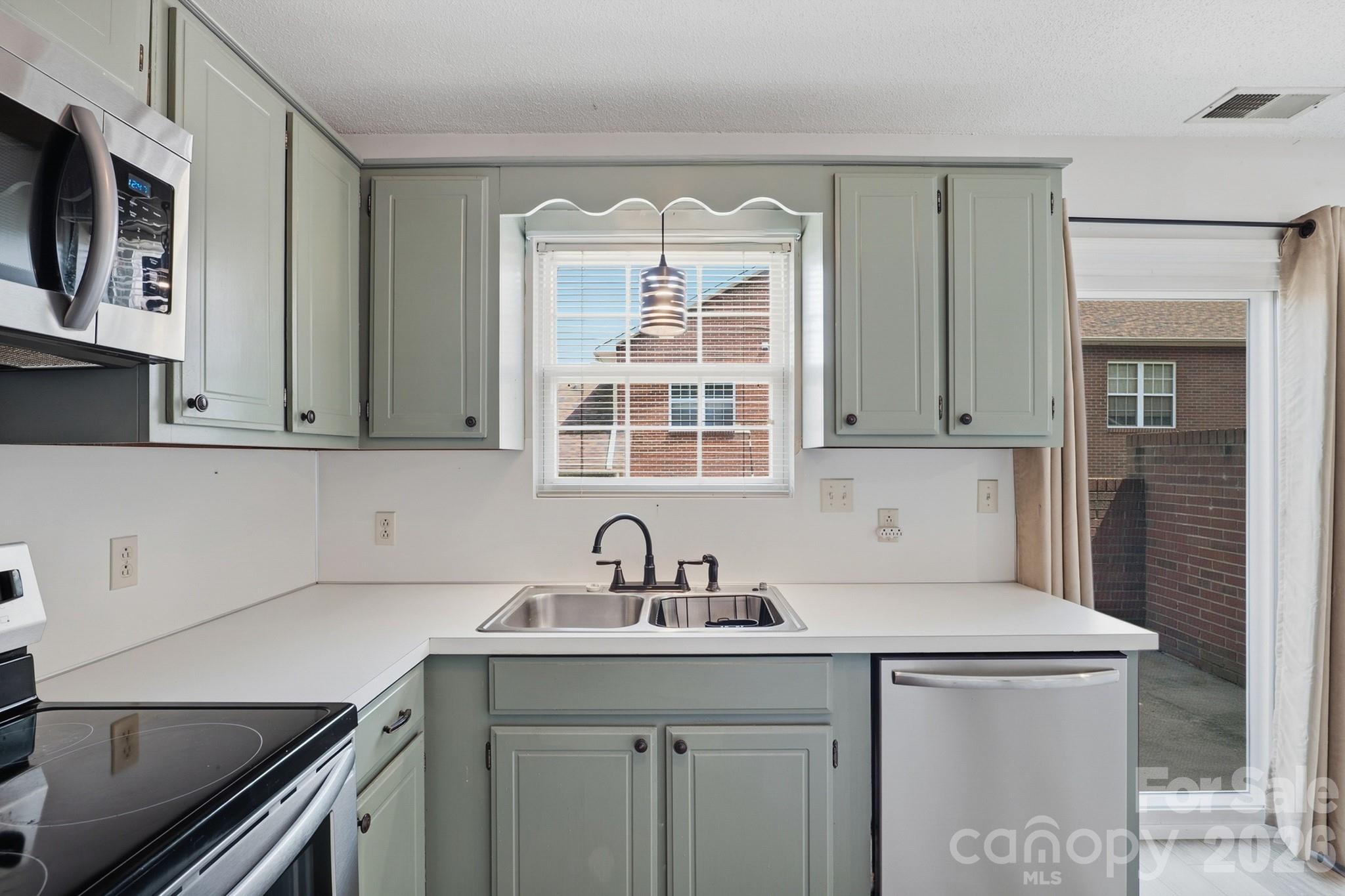 102 Brandywine Drive NE U2