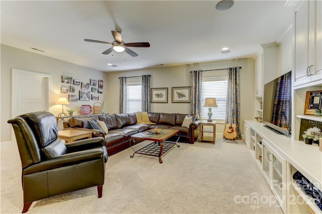 The Palisades - Residential