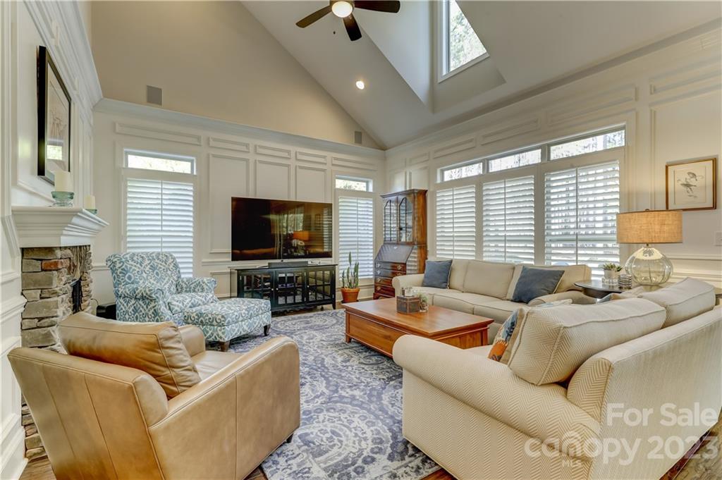 The Palisades - Residential