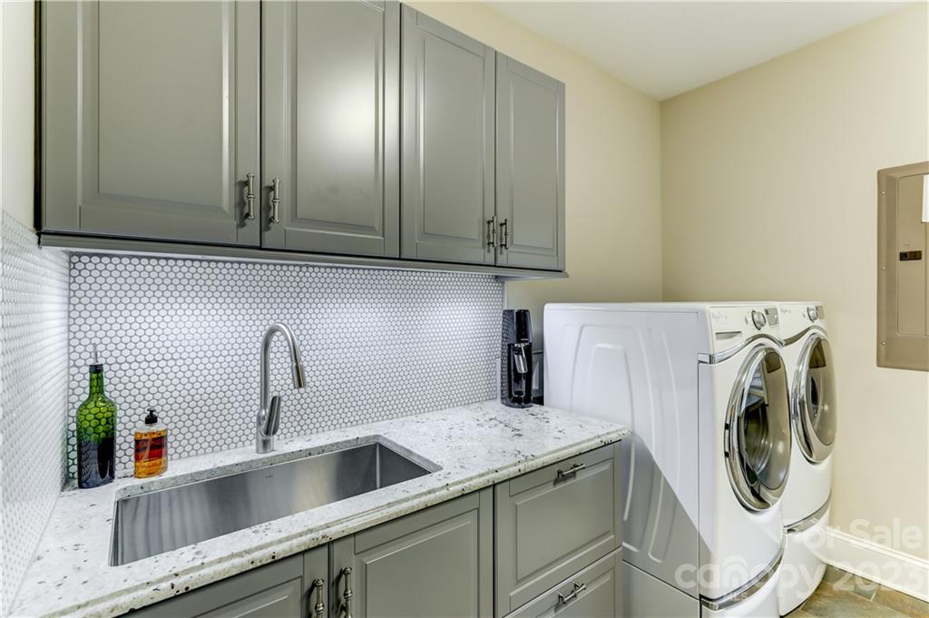 The Palisades - Residential