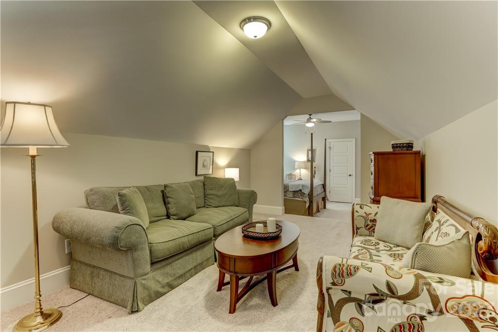 The Palisades - Residential