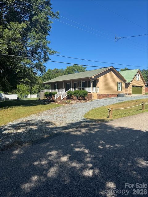 Photo of 600 Fisher Street, Concord, NC 28027 (MLS # 4389302)